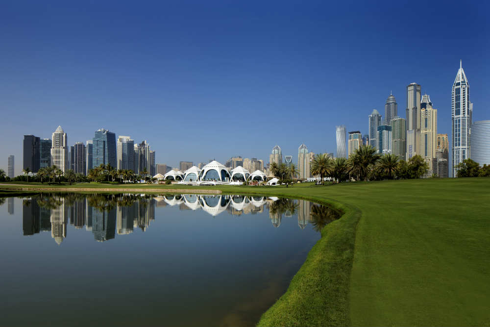Vue sur Dubaï golf d'Emirates Majlis aux Emirats Arabes Unis