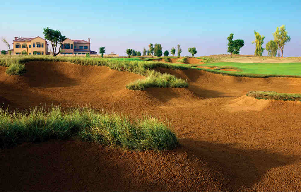 Large Bunker Jumeirah Fire golf à Dubai aux Emirats Arabes Unis
