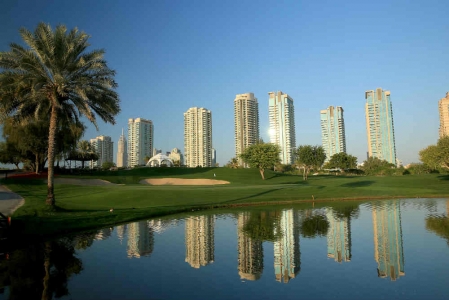 Lac et fairways golf d'Emirates Majlis aux Emirats Arabes Unis