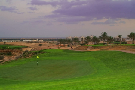 Fairways et vue mer golf Muscat Hills Muscat au Sultanat d'Oman