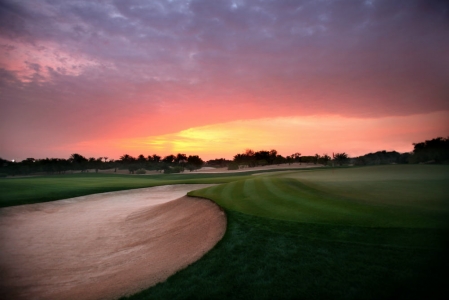 Green sur le golf Abu Ahabi National 9 trous aux Emirats Arabes Unis